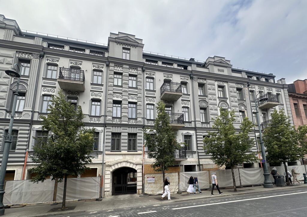 Gedimino 37 (Gedimino pr. 37) - Multi apartment - construction photos