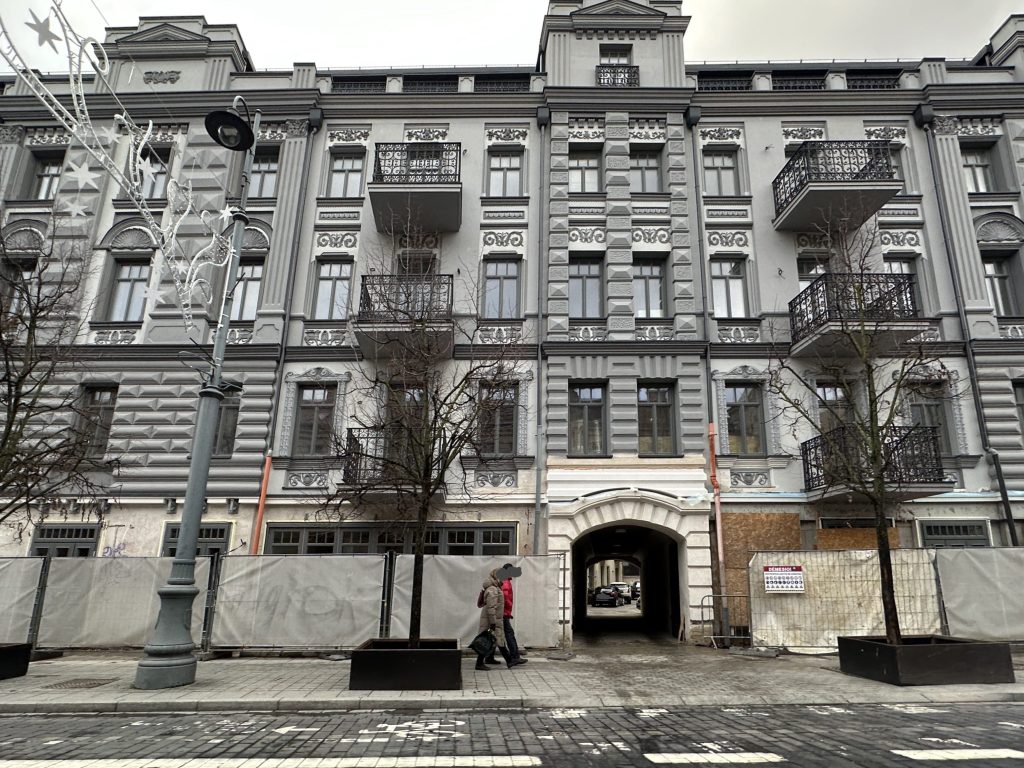 Gedimino 37 (Gedimino pr. 37) - Multi apartment - construction photos