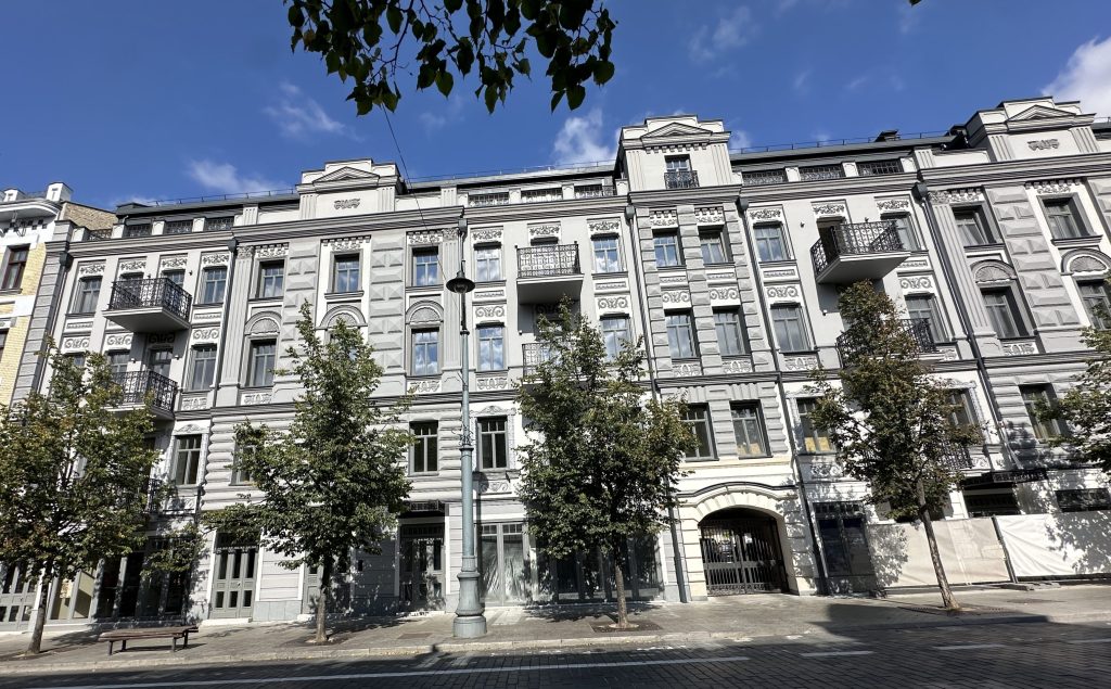 Gedimino 37 (Gedimino pr. 37) - Multi apartment - construction photos