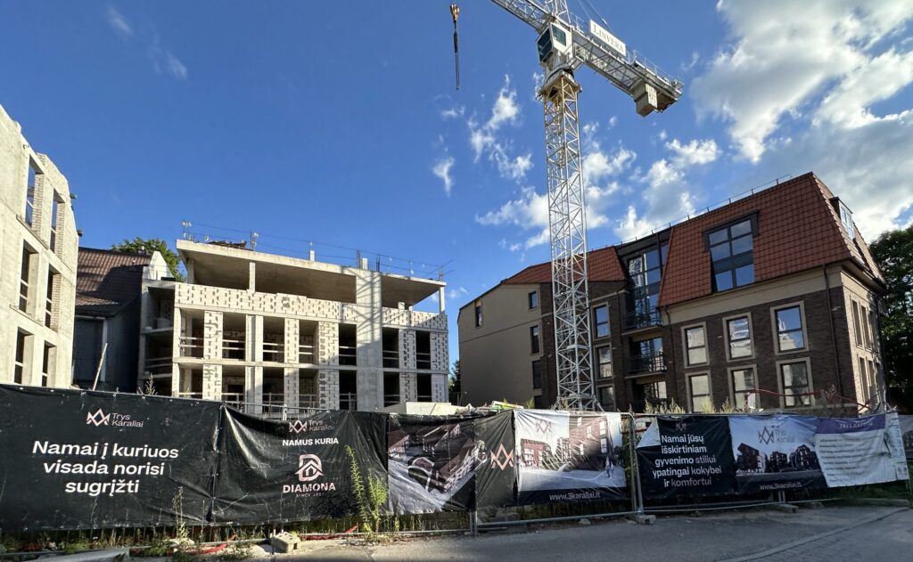 Trys karaliai (Polocko g. 25, 31) - Multi apartment - construction photos