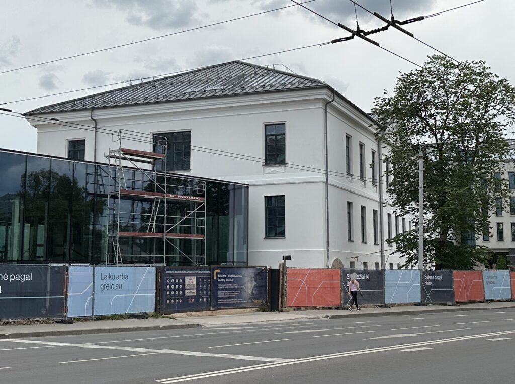 Vasario 16-osios (Vasario 16-osios g. 1) - Hotel, Office center, Primary and secondary education - construction photos