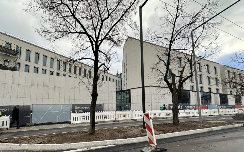 Vasario 16-osios (Vasario 16-osios g. 1) - Hotel, Office center, Primary and secondary education - construction photos