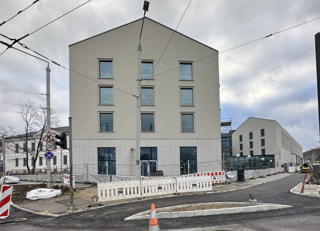 Vasario 16-osios (Vasario 16-osios g. 1) - Hotel, Office center, Primary and secondary education - construction photos