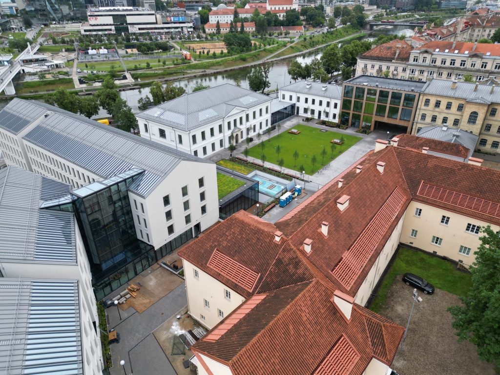 Vasario 16-osios (Vasario 16-osios g. 1) - Hotel, Office center, Primary and secondary education - construction photos