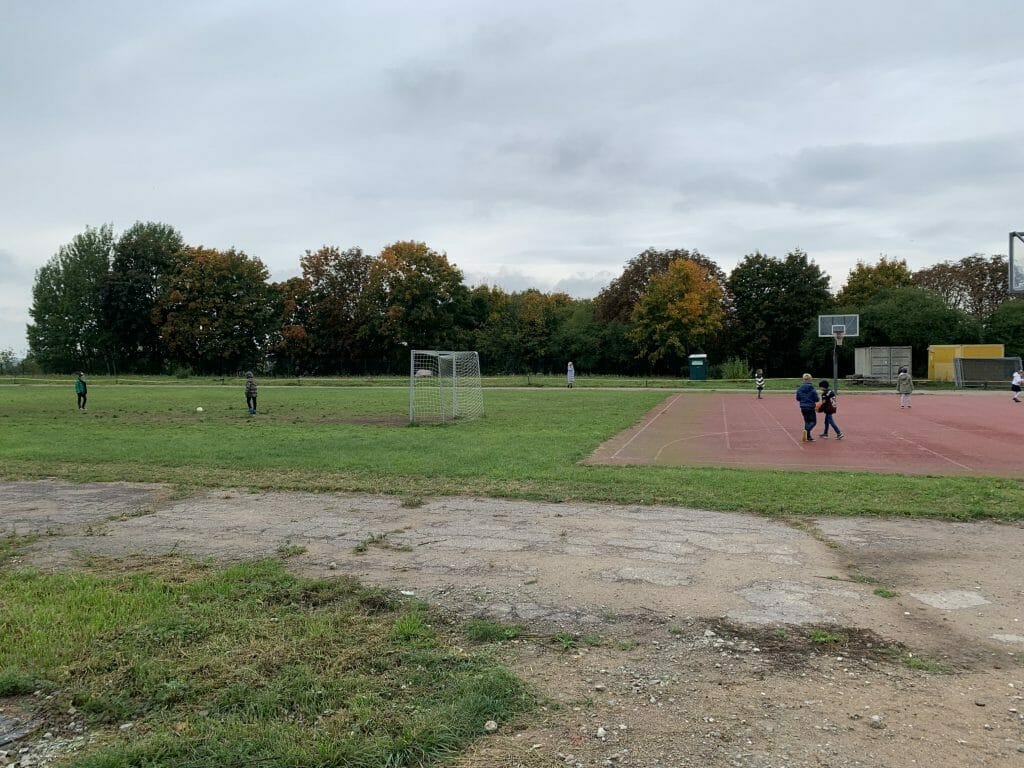 Kauno vaikų socializacijos centro aikštynas (Žeimenos g. 106) - Spordiväljak - ehituse fotod