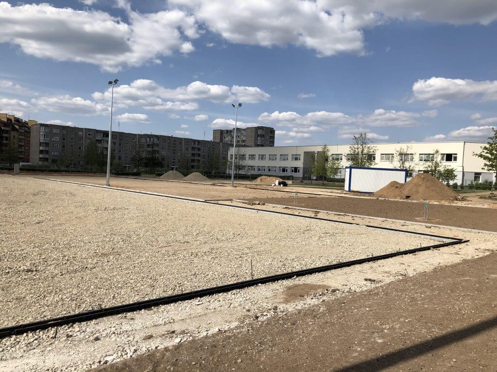 Pilaitės gimnazijos sporto aikštynas (Įsruties g. 3) - Sports field or court - construction photos