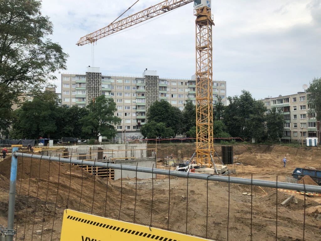 Karoliniškių namai 1 etapas (Sausio 13-osios g. 31) - Hotel, Multi apartment - construction photos
