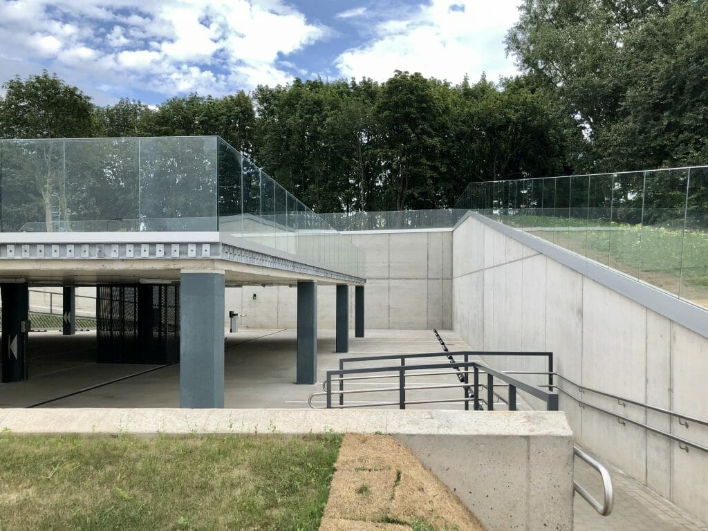 G. Baravyko g. 10 (Gedimino Baravyko g. 10) - Büroohoone, Parkimishoone - ehituse fotod