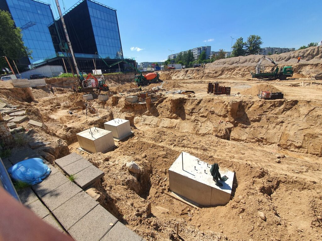 PC PIKAS (Ukmergės g. 221) - Shopping center - construction photos