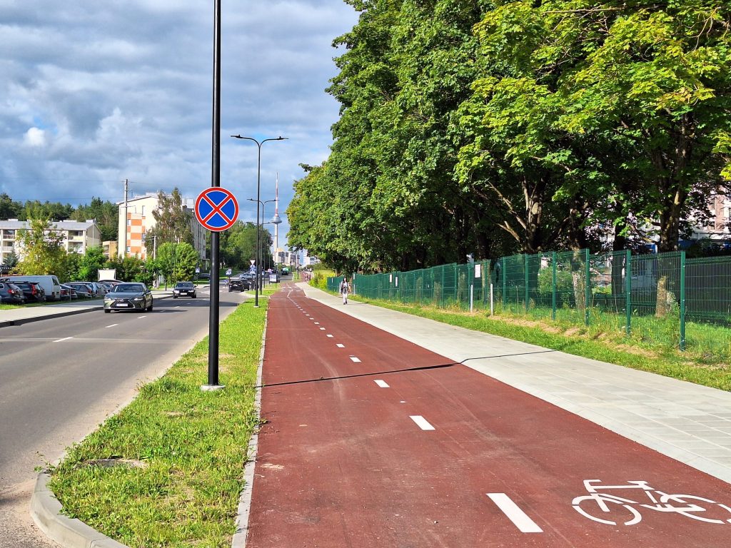 Lazdynėlių g. rekonstrukcija (Lazdynėlių g.) - Velosipēdu ceļš, Iela - būvdarbu attēli
