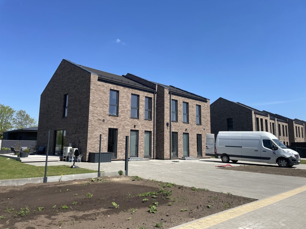 Gabijos g. namai (Gabijos g.) - Sublokuoti namai - statybų nuotraukos