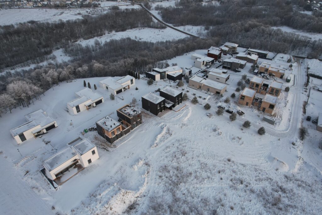 Draustinio namai (Lietaviškių g. 82, 82A, 82B, 82C, 82D, 82E, 84B, 84C, 86, 86B, 86C, 86E) - Private house community, Row housing - construction photos