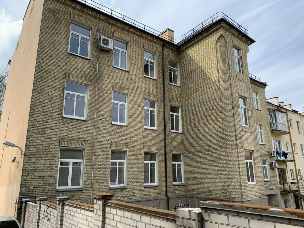 Tauro 12 (Tauro g. 12) - Daugiabutis - statybų nuotraukos