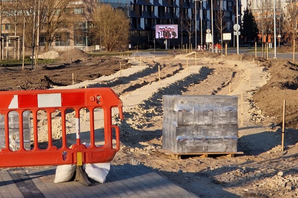 Krustojumu pārbūve Skanstes ielā - 3. kārtā - Gājēju un velosipēdu ceļa izbūve Skanstes ielā, posmā no Sporta ielas līdz Zirņu ielai, (Skanstes ielā) - Bike path - construction photos