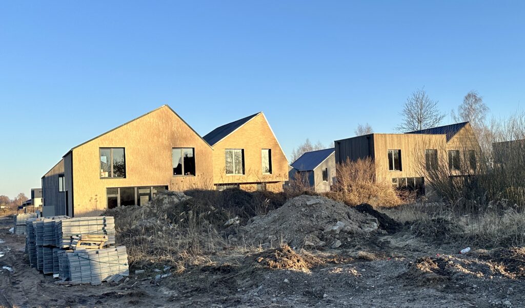 Ąžuolo kvartalas 2 etapas (Bernotų g. 4, 6, 8, 19, 21, 23) - Row housing - construction photos