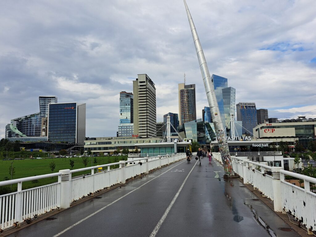 Artery (Konstitucijos pr. 18B) - Biroju centrs - būvdarbu attēli