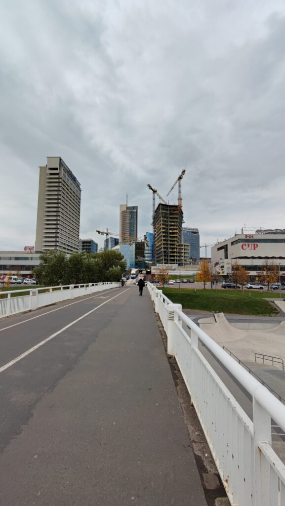 Artery (Konstitucijos pr. 18B) - Biroju centrs - būvdarbu attēli