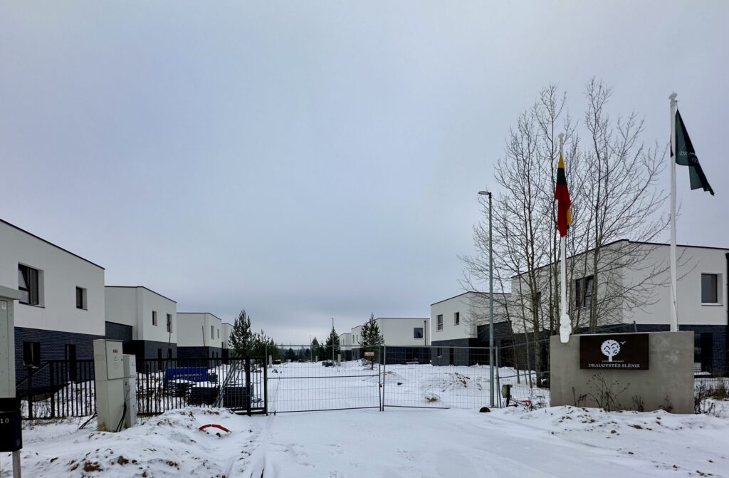 Draugystės slėnis (Užukampio g. 10, 12, 14, 16, 18, 20) - Row housing - construction photos