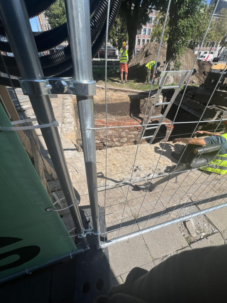 Atgimimo aikštė (Danės g. 17B, Danės g. 17C) - Park, Parkimishoone - ehituse fotod