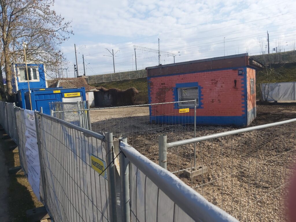 Virši Satekles iela 2D (Satekles iela 2D) - Degalinė - statybų nuotraukos