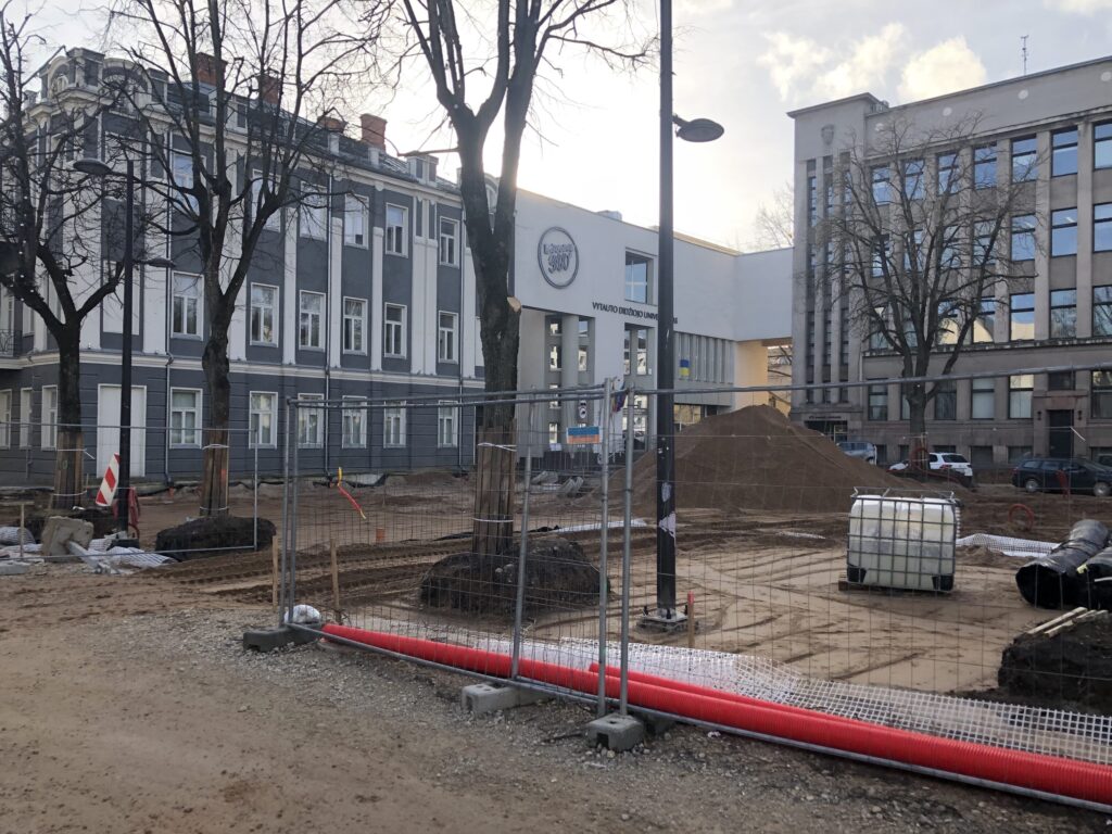 Studentų skveras (Vienybės a. 1) - Väljak - ehituse fotod