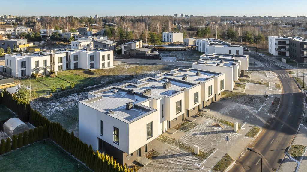 Pilaitės namai (Tilžės g. 47, 53, 55, 57, 59, 60, 61, 63, 65, 67, Gumbinės g. 8, 12, 14, Virbalio g. 4, Tolminkiemio g. 50) - Rindu mājas - būvdarbu attēli