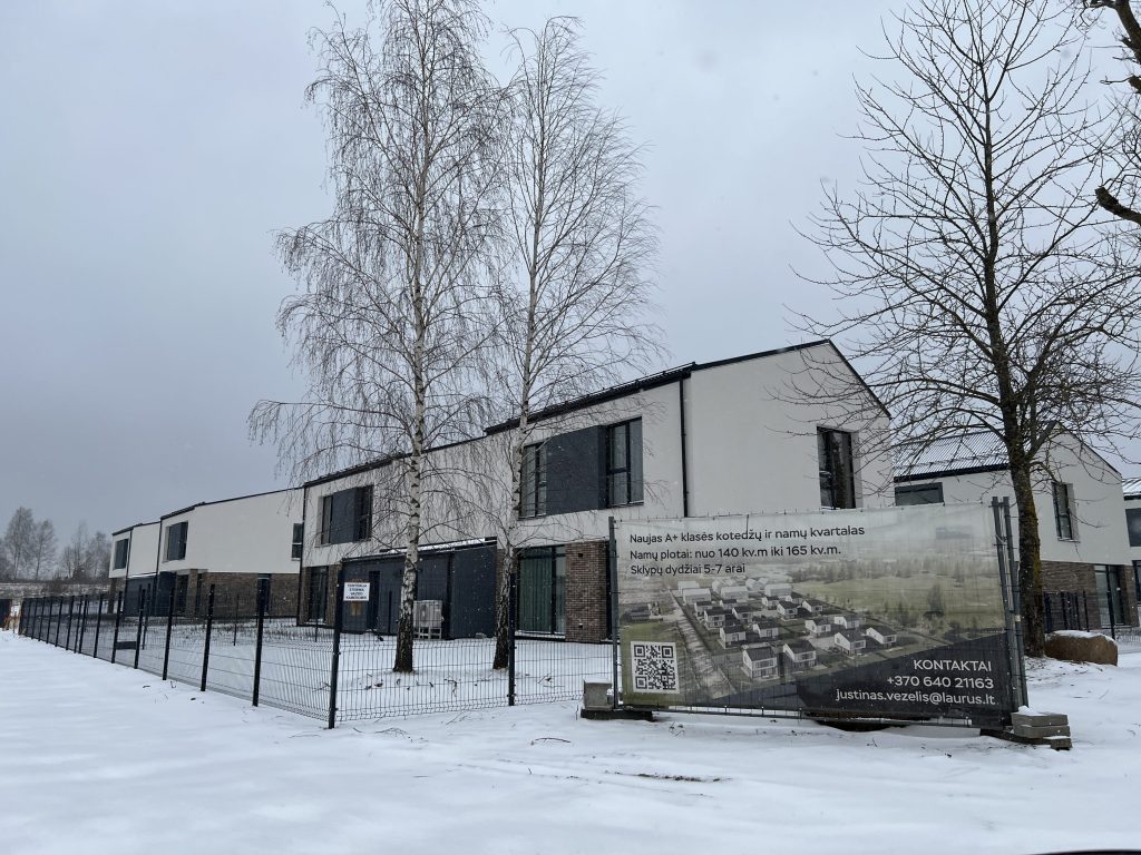 Namai Pilaitėje (Gandrų g. 1, 3, 5, 7, Papiškių g. 28, 30, 32, 34) - Row housing - construction photos