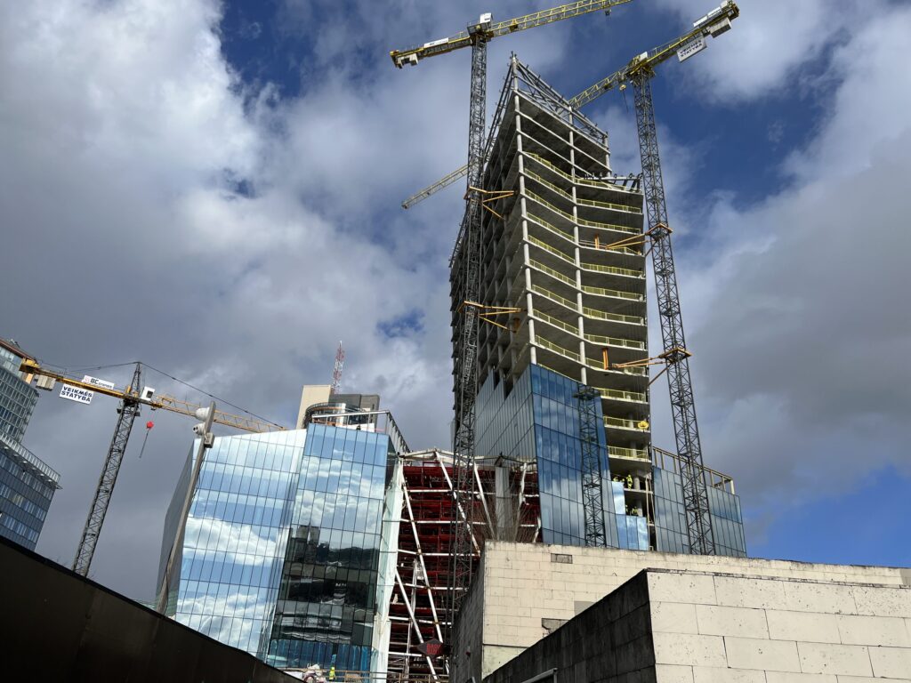 Artery (Konstitucijos pr. 18B) - Biroju centrs - būvdarbu attēli