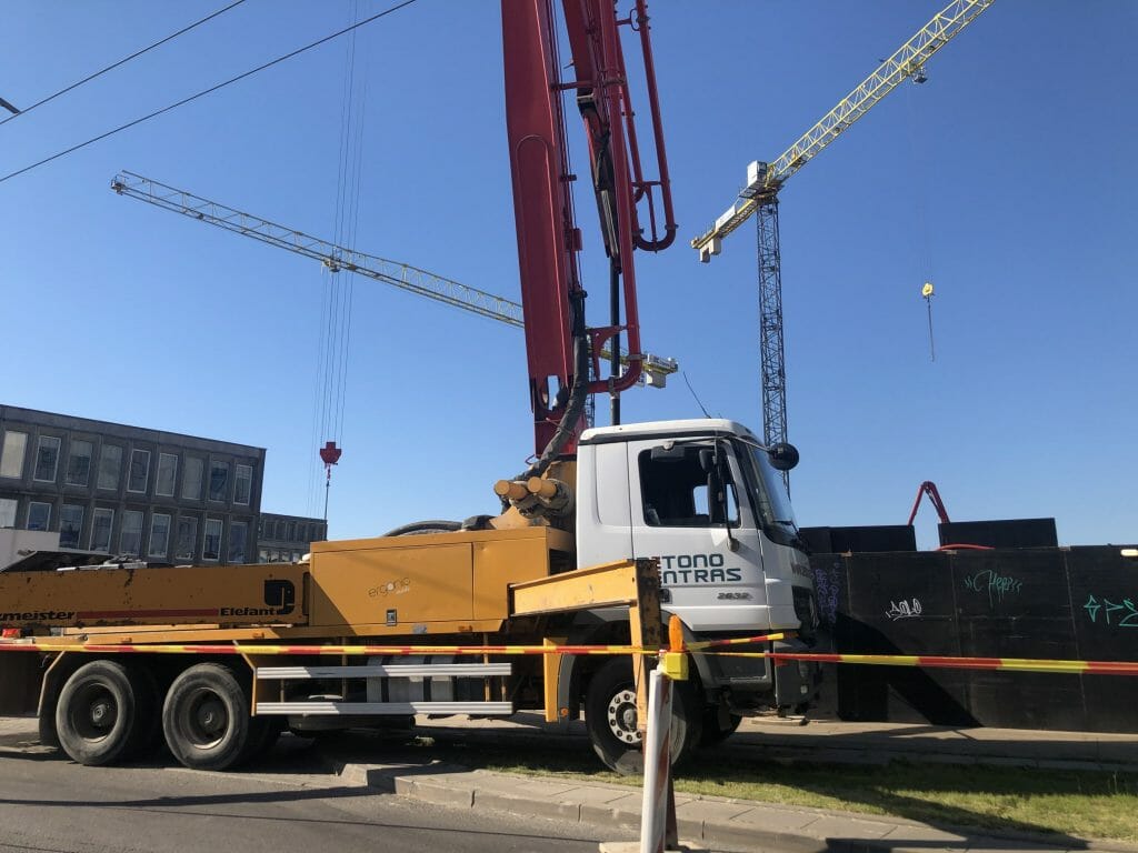 Artery (Konstitucijos pr. 18B) - Biroju centrs - būvdarbu attēli