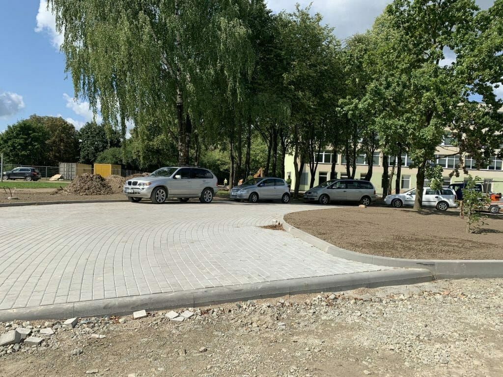 Kauno vaikų socializacijos centro aikštynas (Žeimenos g. 106) - Spordiväljak - ehituse fotod