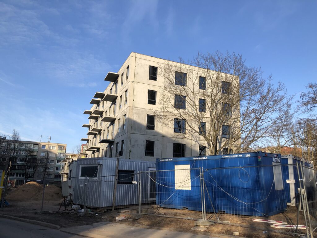 Karoliniškių namai 1 etapas (Sausio 13-osios g. 31) - Hotel, Multi apartment - construction photos