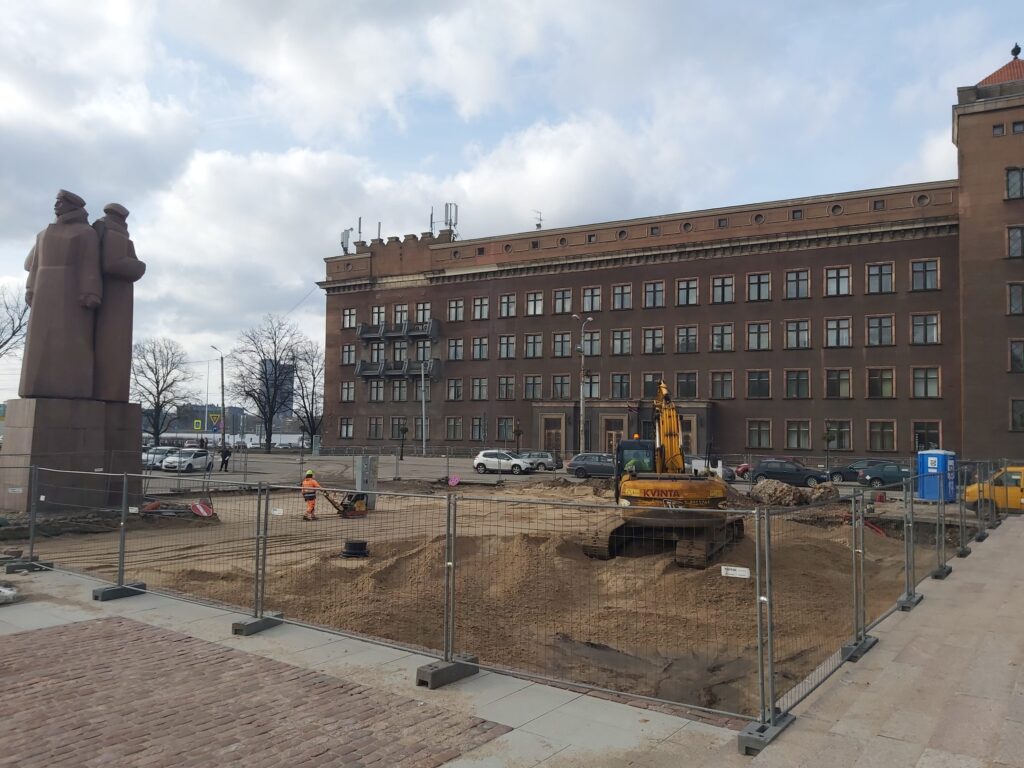Latviešu strēlnieku laukuma labiekārtojuma darbi I kārta (Latviešu strēlnieku laukums 3) - Square - construction photos