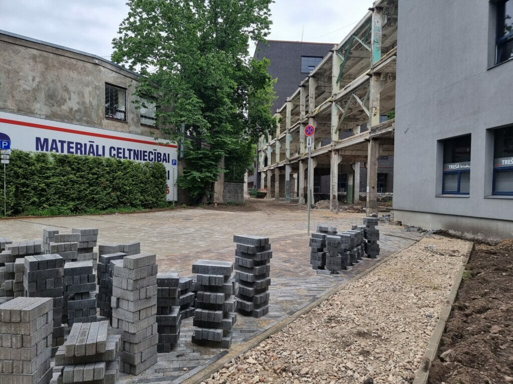 Grīziņdārzs - 1. kārta (Zemitāna iela 7, 9) - Äripark - ehituse fotod