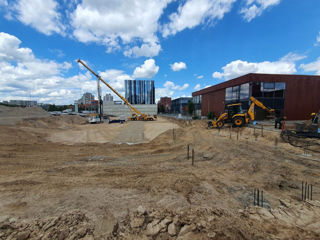 PC PIKAS (Ukmergės g. 221) - Shopping center - construction photos