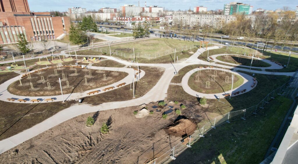 Sakurų parkas (Taikos pr. 70B) - Park - ehituse fotod