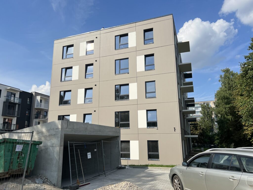 Karoliniškių namai 2 etapas (Sausio 13-osios g. 31) - Daugiabutis - statybų nuotraukos