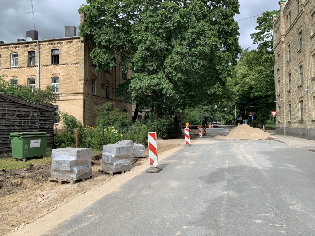 Melnsila un Kapseļu ielas krustojuma pārbūve (Melnsila iela 9) - Road - construction photos