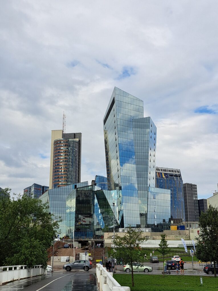 Artery (Konstitucijos pr. 18B) - Biroju centrs - būvdarbu attēli