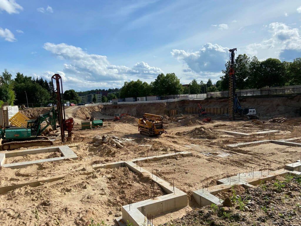 Jomanto parkas 1-2 etapai (Baltupio g. 61A) - Multi apartment - construction photos