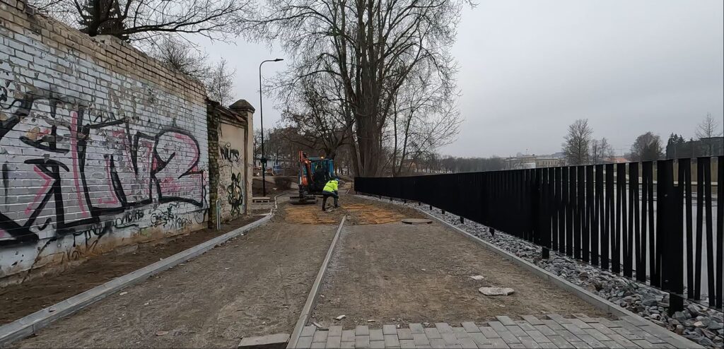 Neries kairiosios krantinės 2 etapas (Žygimantų g., Arsenalo g.) - Dviračių takas, Pakrantė - statybų nuotraukos