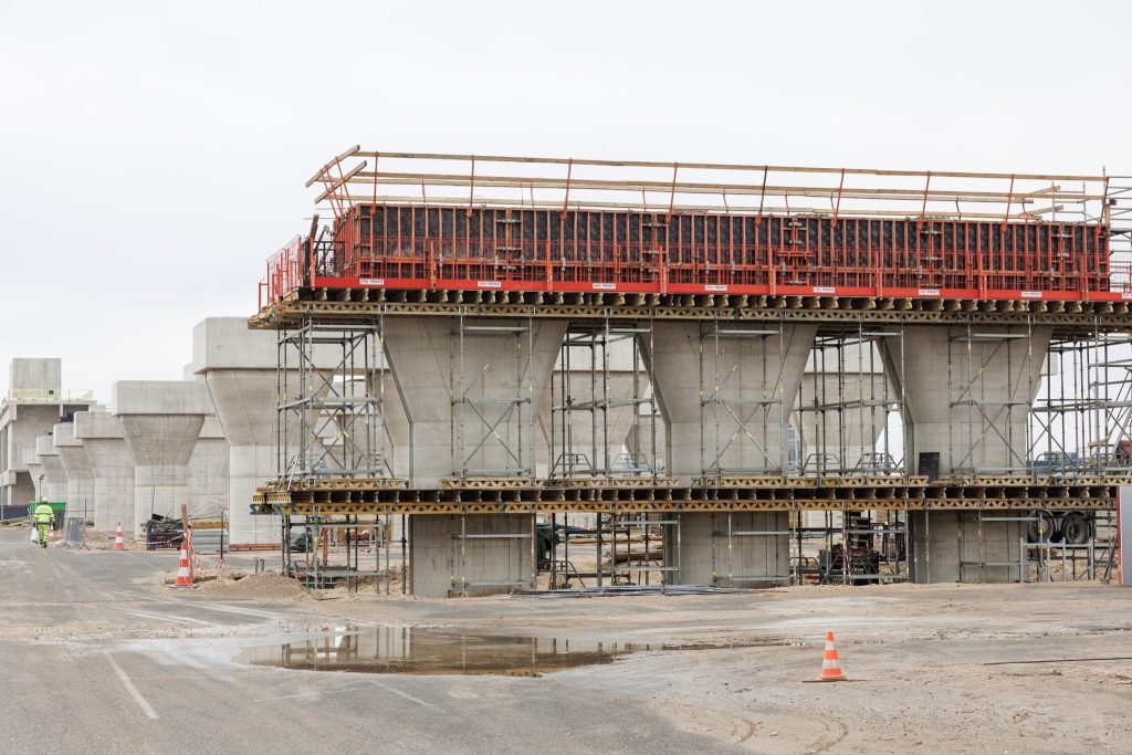 Rail Baltica stacija starptautiskajā lidostā "Rīga" (Starptautiskā lidosta "Rīga") - Railroad, Train station - construction photos