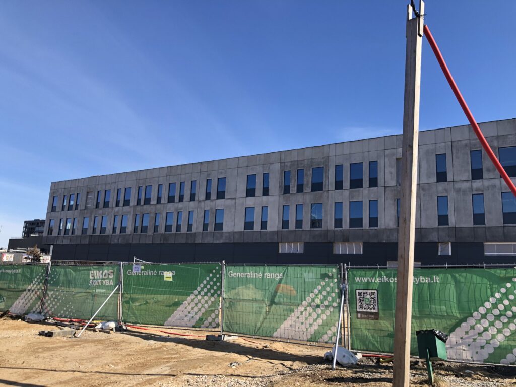 IKI Pilaitės pr. parduotuvė ir administracinis (Pilaitės pr. 42) - Food store, Office center - construction photos