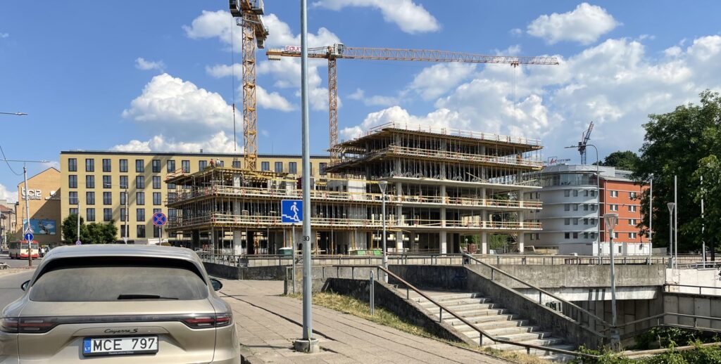 Yellowstone (J. Jasinskio g. 14) - Office center - construction photos