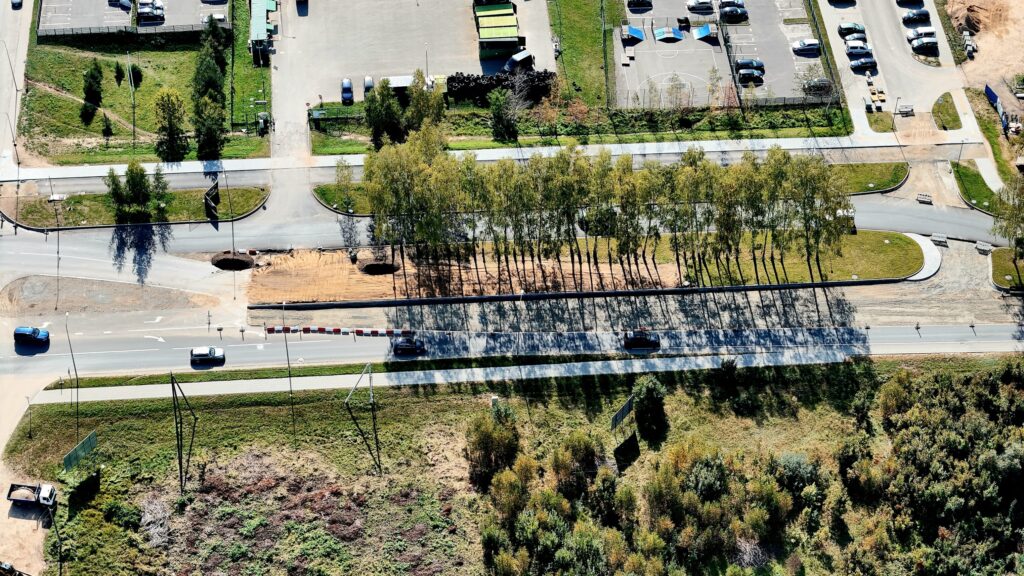 Pilaitės pr. ir Elbingo g. sankryža (Pilaitės pr.) - Jalgrattatee, Tänav - ehituse fotod