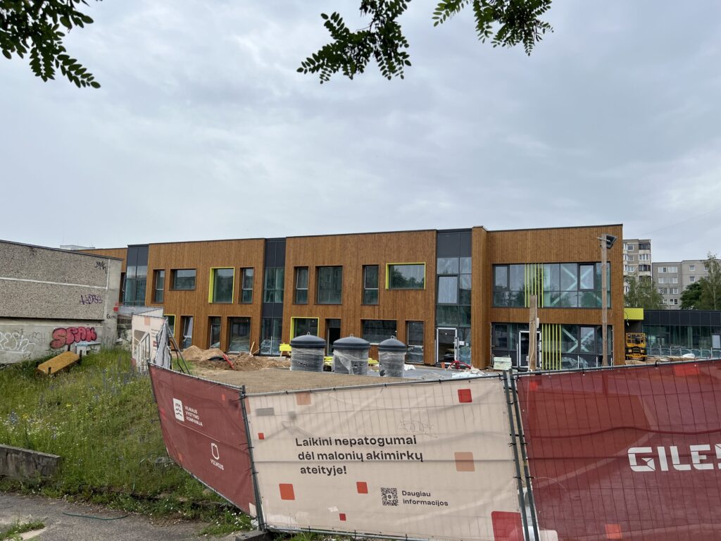 Lopšelis - darželis Tolminkiemio g. (Tolminkiemio g. 11A) - Pradinio ir antrinio ugdymo įstaiga - statybų nuotraukos