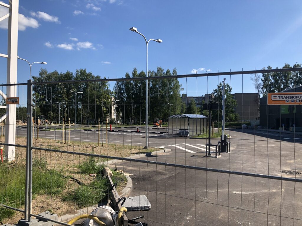 IKI Pilaitės pr. parduotuvė ir administracinis (Pilaitės pr. 42) - Food store, Office center - construction photos