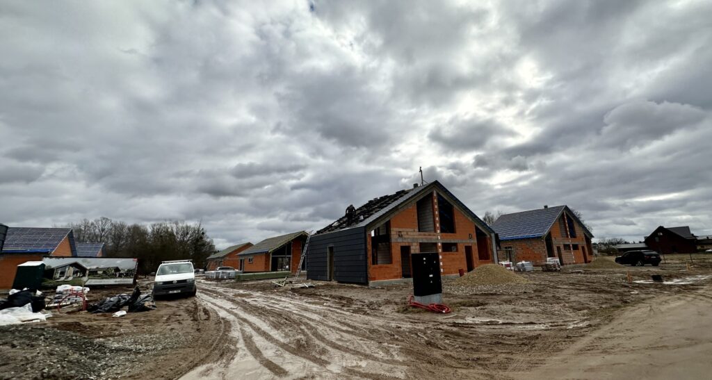 Marių parkas 2 etapas (J. Aisčio g. 13C, 13D, 13E, 15, 15A, 15B) - Privačių namų kvartalas, Sublokuoti namai - statybų nuotraukos