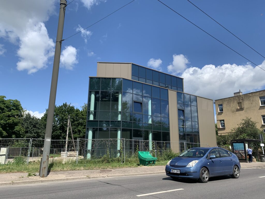 Varnių g. 5 (Varnių g. 5) - Kaubandus - ehituse fotod