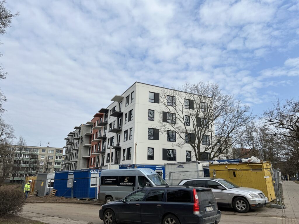 Karoliniškių namai 1 etapas (Sausio 13-osios g. 31) - Hotel, Multi apartment - construction photos