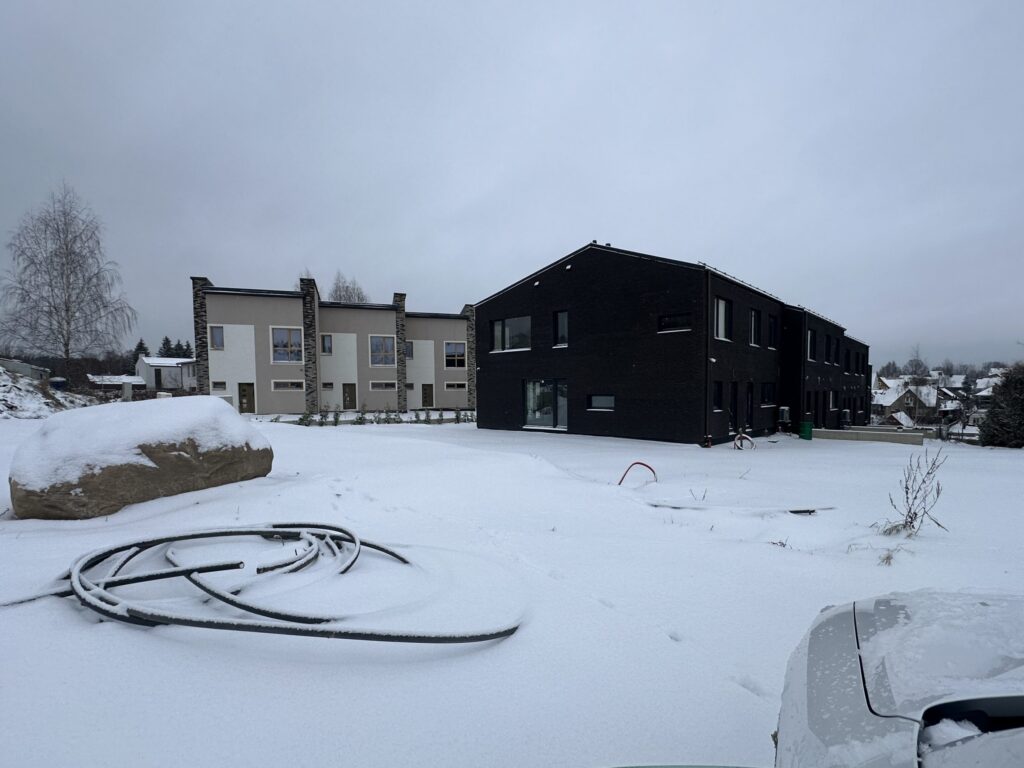 Kalno butai (Migūnų g. 17) - Row housing - construction photos